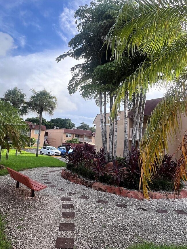 Primary Photo - 9970 SW 88th St