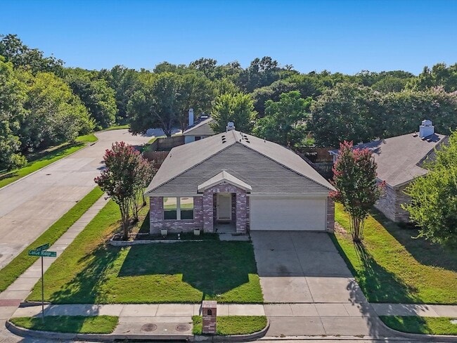 Primary Photo - 8212 Canoe Ridge Ln