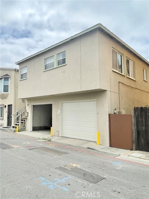 Building Photo - 24 10th Ct