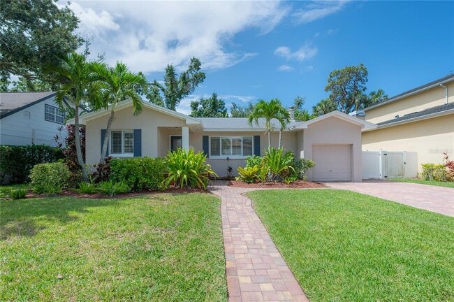 Building Photo - 4620 W Beach Park Dr