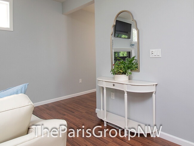 Building Photo - Wonderful 2012 Renton 3BR * Backs To Greenbelt