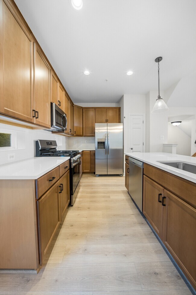 Building Photo - 375 Tumblers Wy