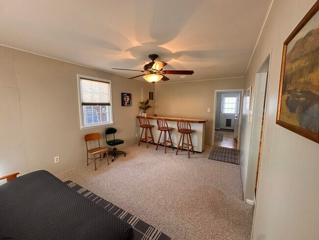 Building Photo - 611 N Delavan Ave