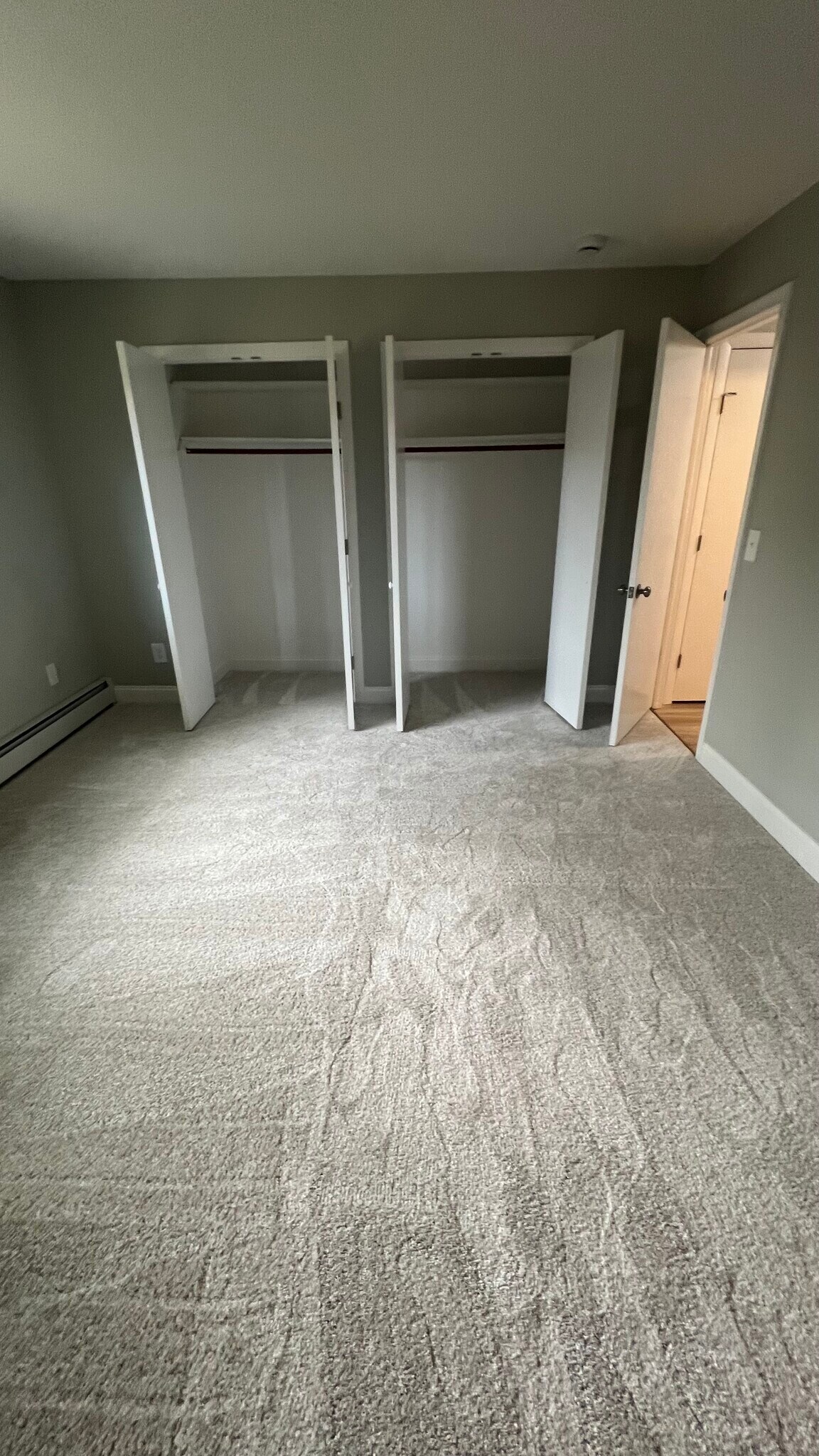 Master bedroom - 90 High Path Rd