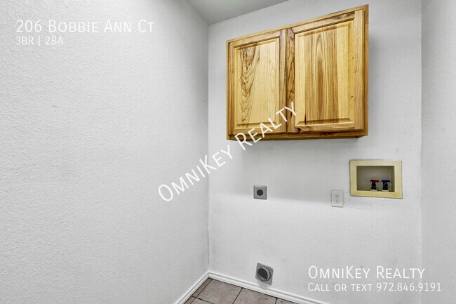 Building Photo - 206 Bobbie Ann Ct