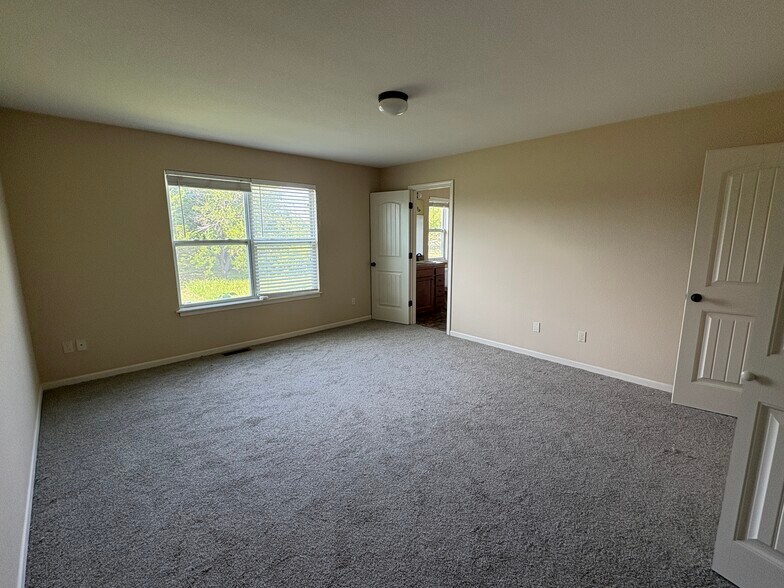 Guest bedroom 2 - 3118 W 31st Ter