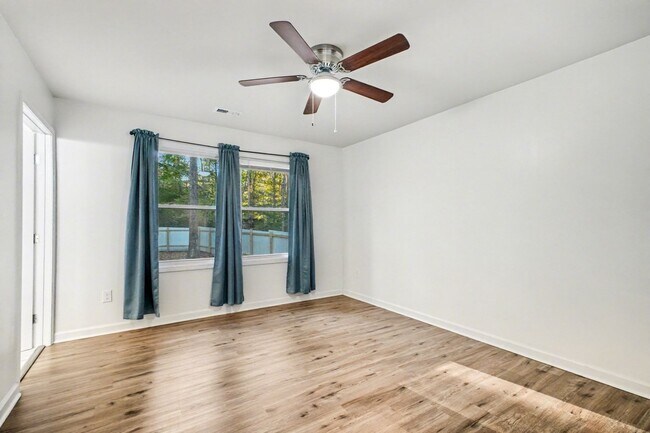 Building Photo - Modern Coastal Retreat | 3BR/2BA Home Buil...
