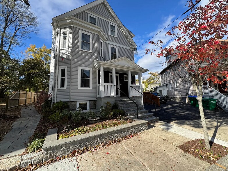 Building Photo - 86 Orchard St