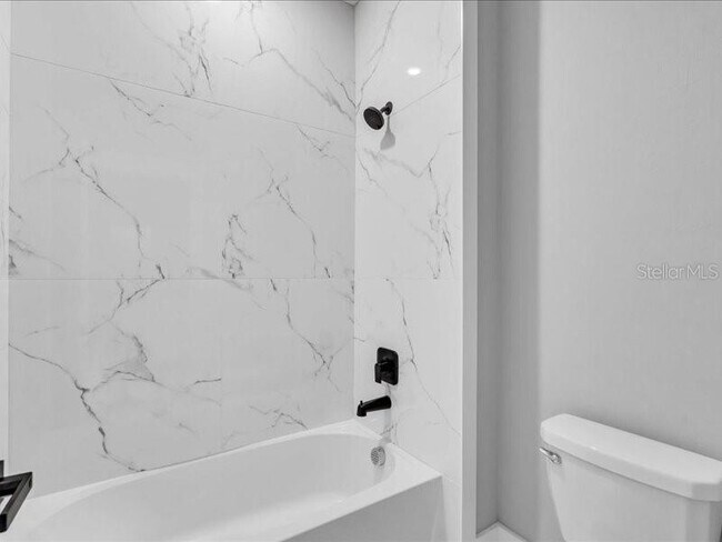 Building Photo - 15254 Sea Salt Wy