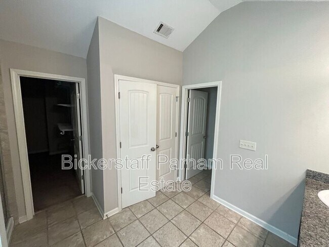 Building Photo - 7426 Sorrel Ct