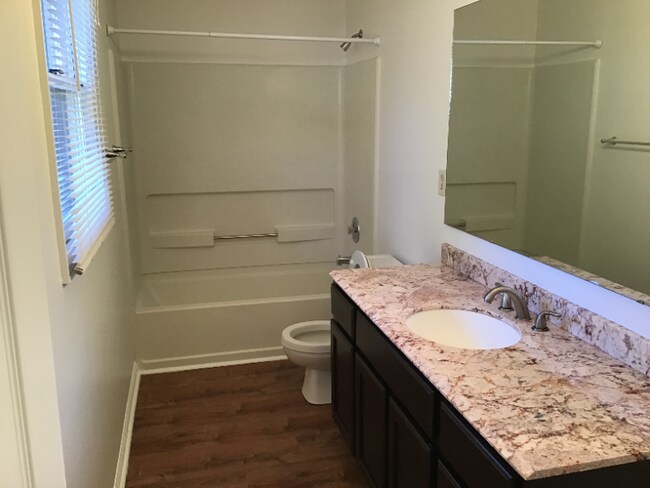 Building Photo - 2616 Burke Ln