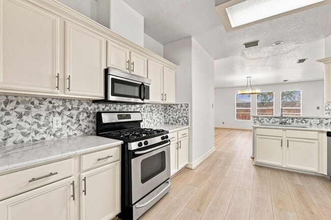 Building Photo - 18318 Alemarble Oak St
