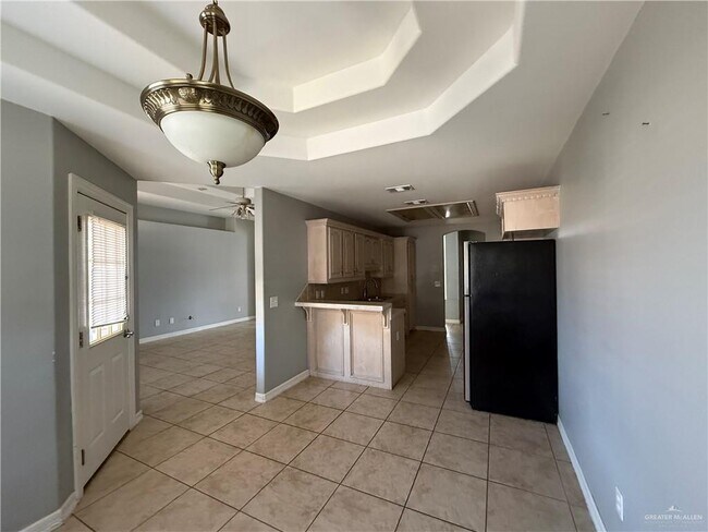 Building Photo - 2204 N 48th St