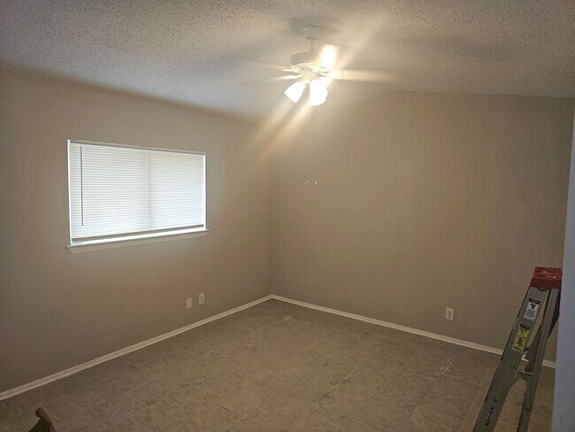 Building Photo - Updated 3-Bedroom, 2-Bath Home in a Quiet Area!!!