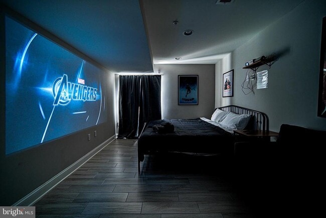 Building Photo - 1513 S Lambert St