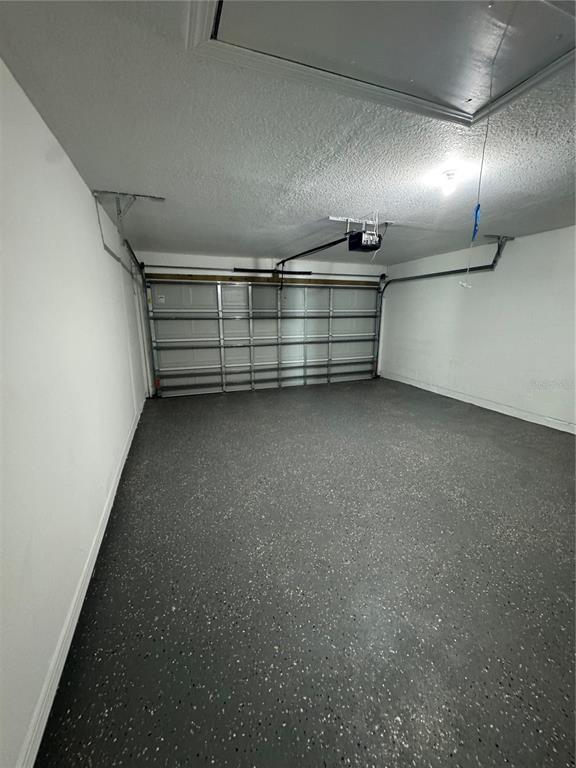 Building Photo - 8448 Balm St