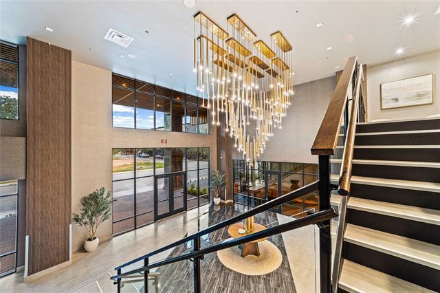 Building Photo - 1900 S Ervay St