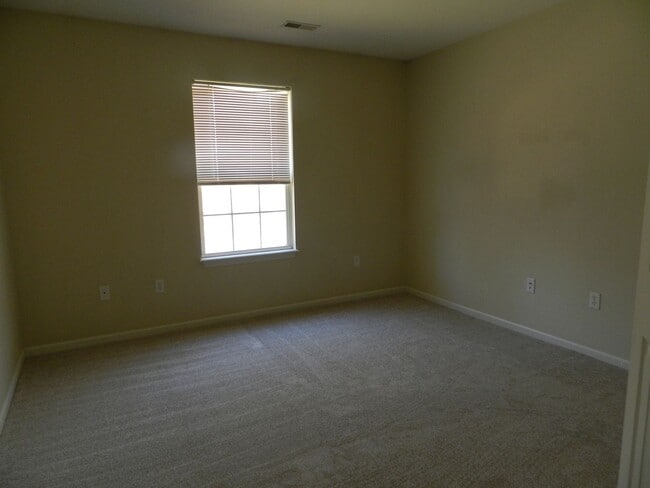 Building Photo - 24430 Tanglewood Rd