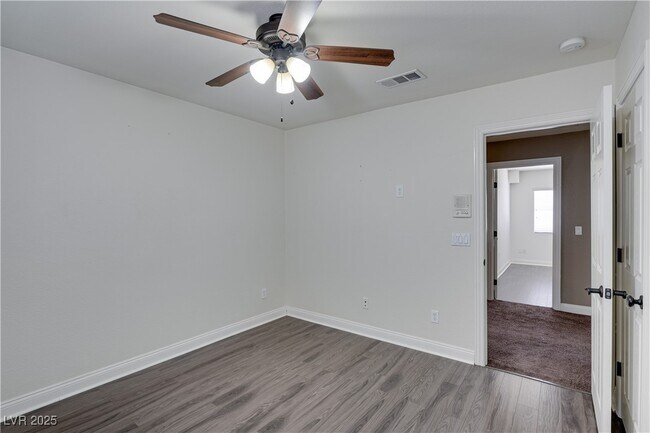 Building Photo - 10990 Fishers Island St