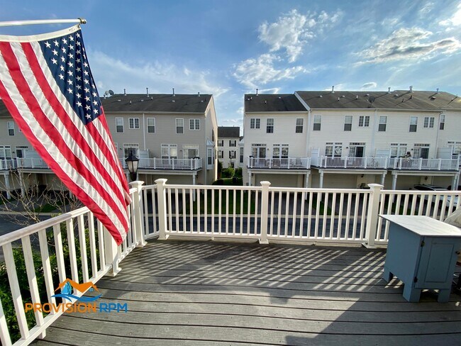 Building Photo - 1740 Theale Way