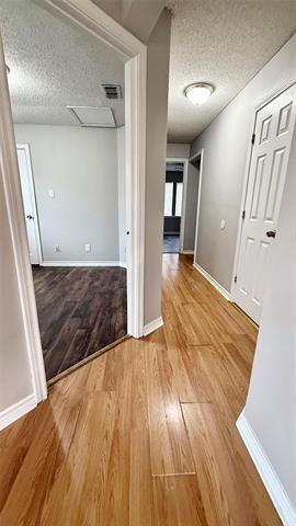 Building Photo - 370 W Park St