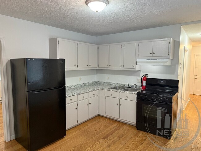 Building Photo - 23 Hawley St