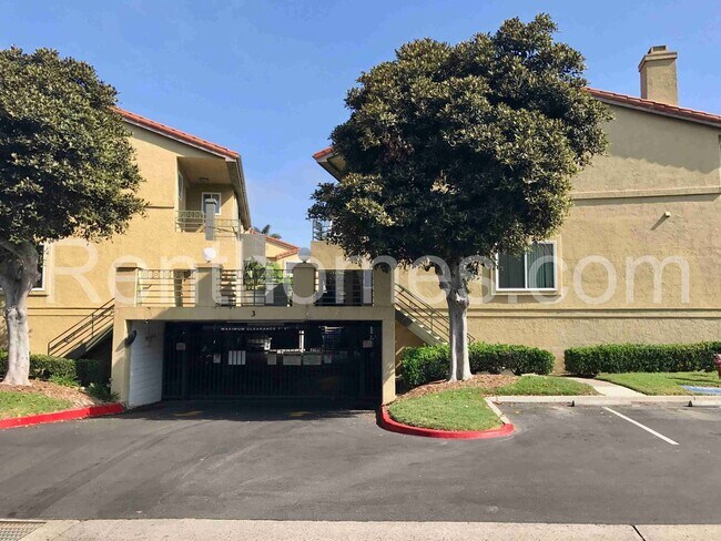 Primary Photo - 7425 Charmant Dr