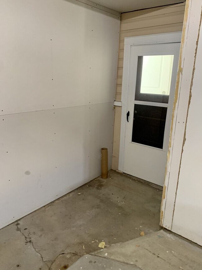 Building Photo - RES_6158LLC_DENSLEY_470