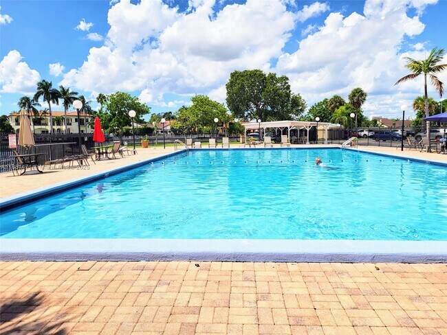 Primary Photo - 601 Three Islands Boulevard