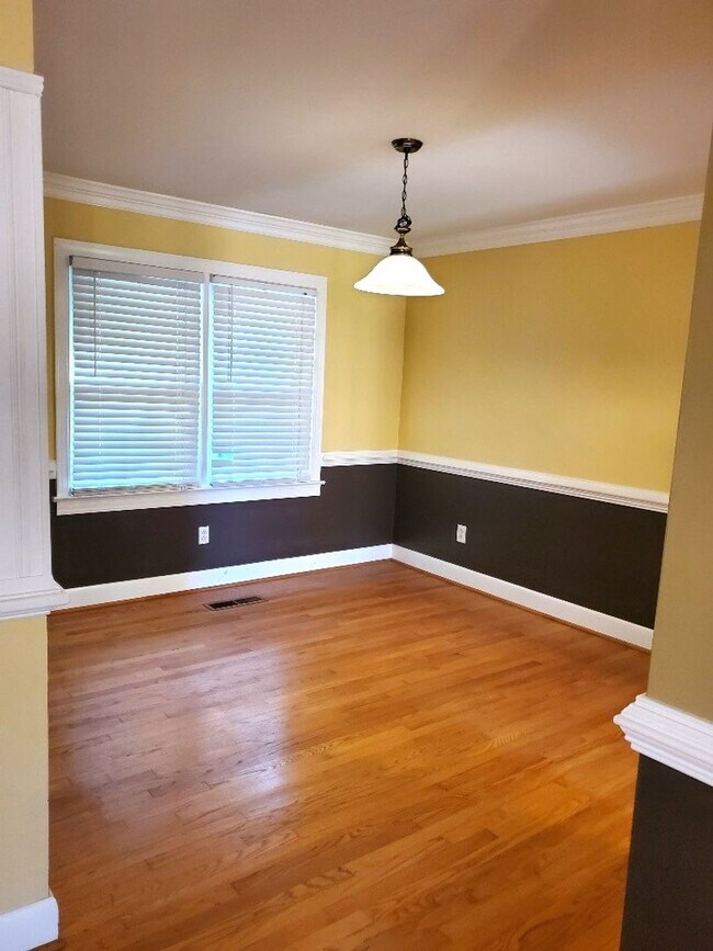 Building Photo - Lots of Space And Large Lot.