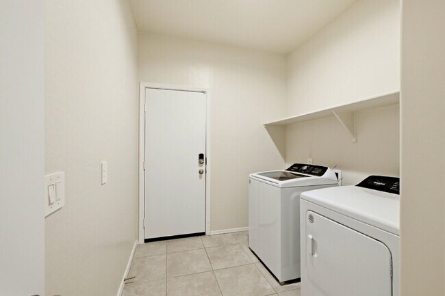 Building Photo - 35423 W San Sisto Ave