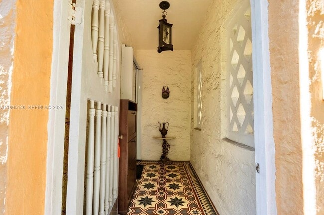 Building Photo - 906 Genoa St