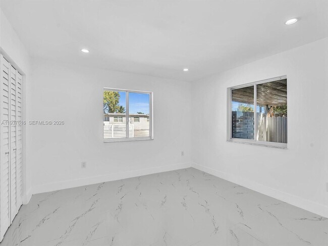 Building Photo - 3354 NW 50th St