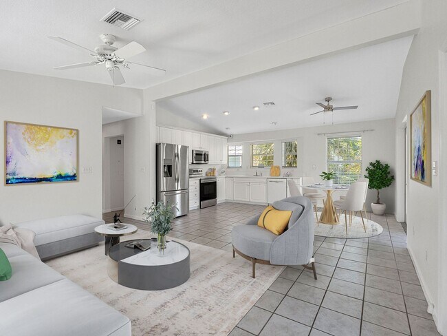 Building Photo - $500 OFF FIRST MONTHS RENT!