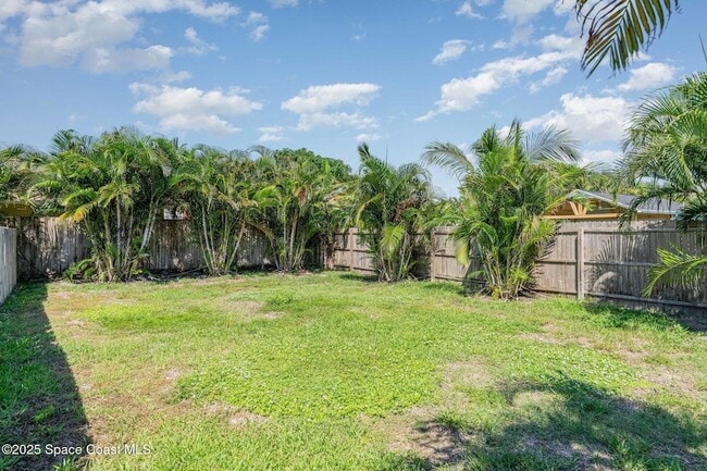 Building Photo - 122 Niemira Ave