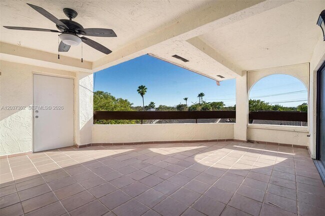 Building Photo - 9040 SW 125th Ave