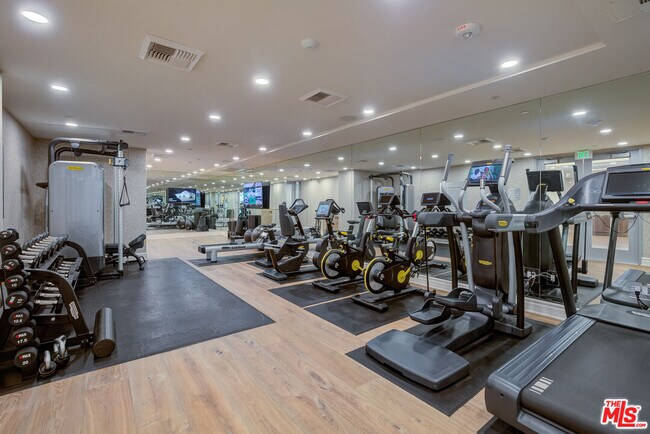 Building Photo - 17325 Castellammare Dr