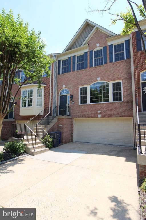 Building Photo - 3800 Elmwood Towne Way