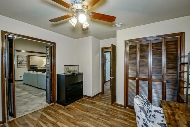 Building Photo - 131 Kingston Dr