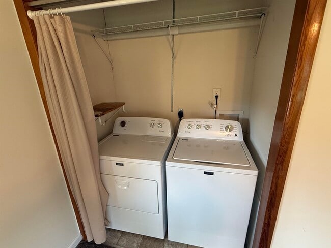 Building Photo - 2893 County Rd Z