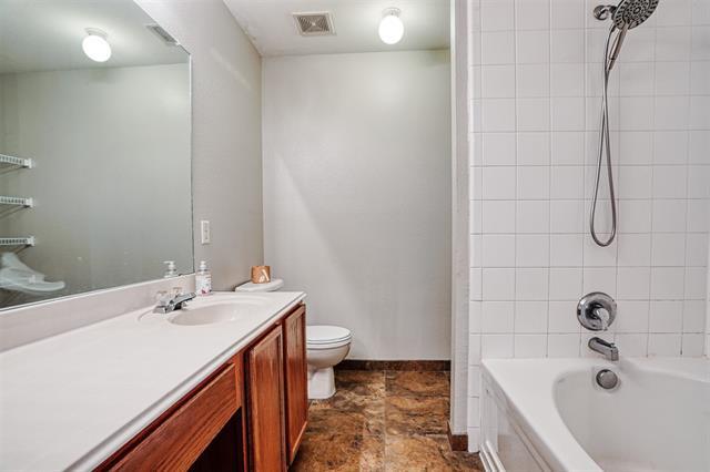 Building Photo - 707 Overton Dr