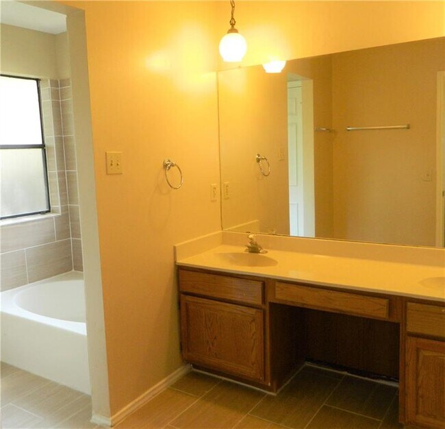 Building Photo - 13108 Lubbock Ln