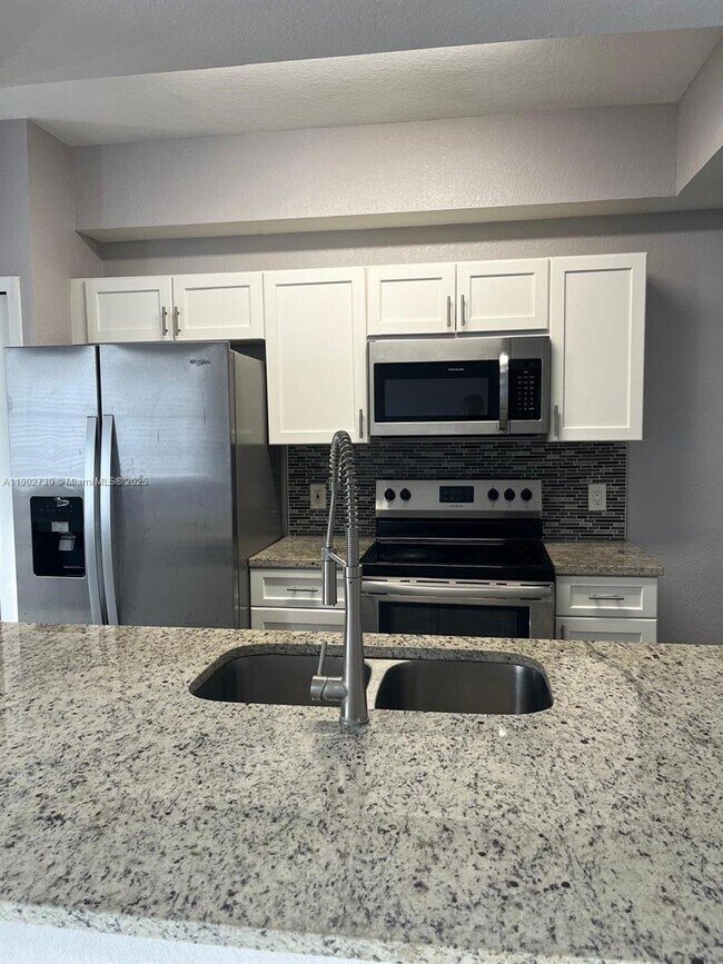 Building Photo - 11010 Legacy Dr