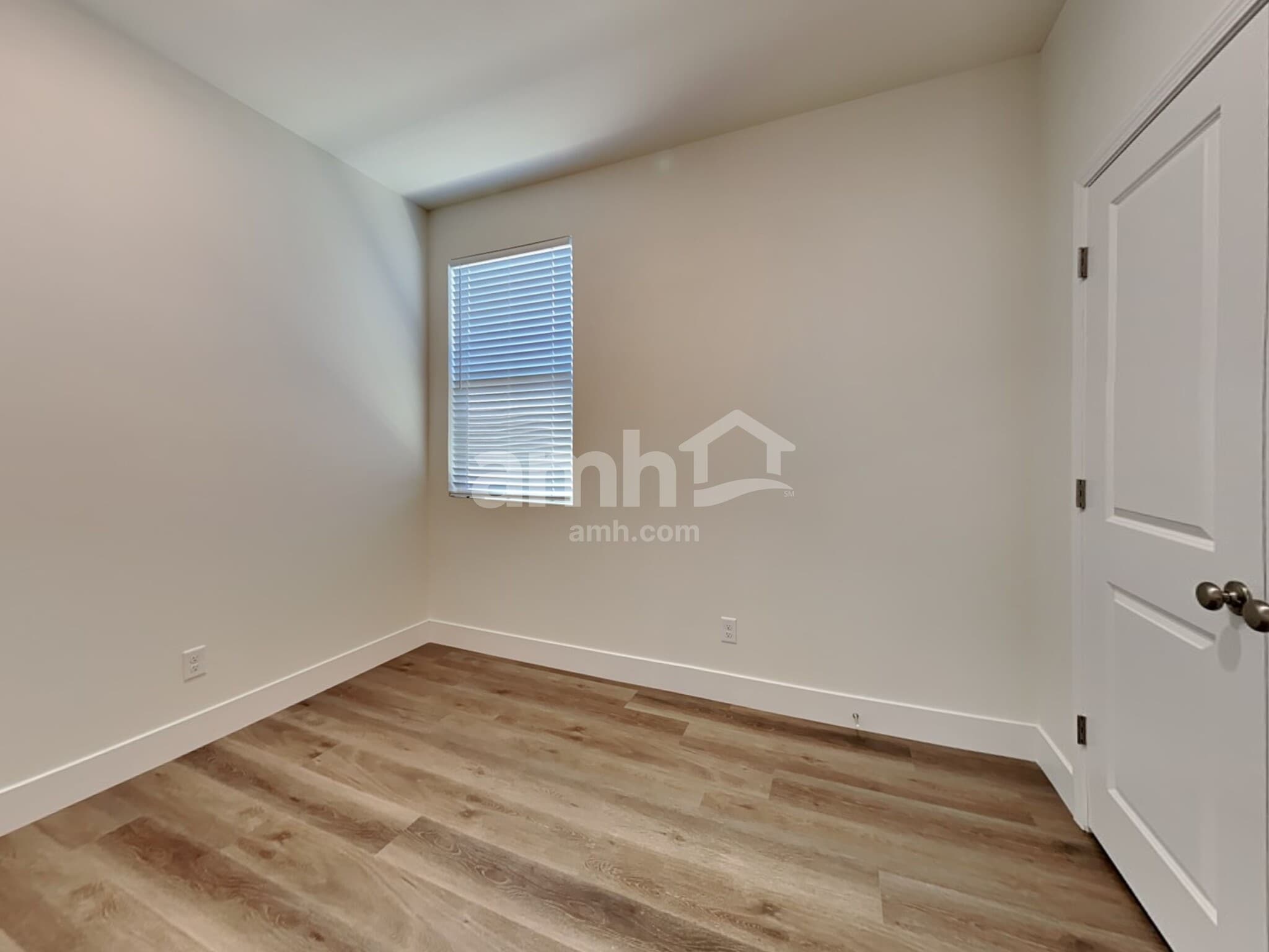 Building Photo - 525 Silverbell Falls Pl
