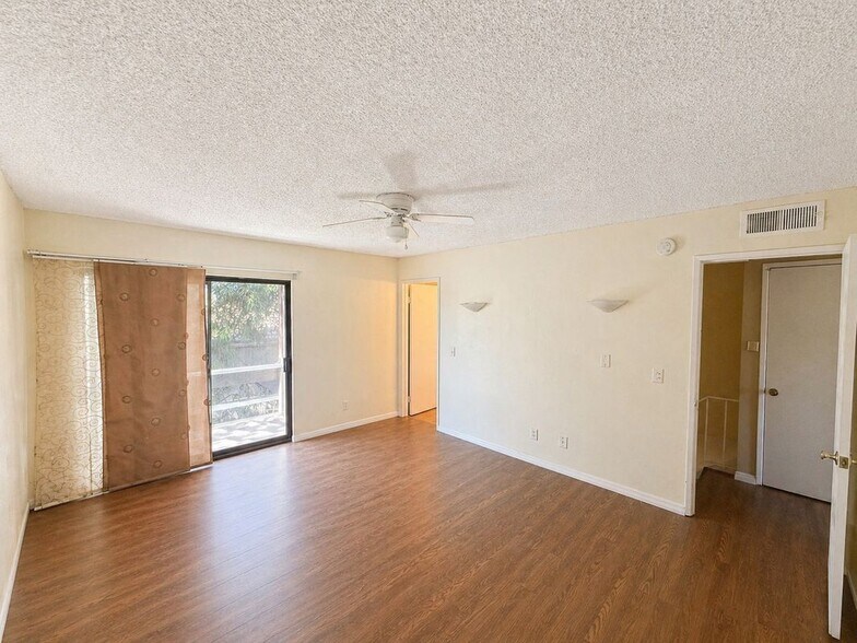 Building Photo - 9131 Burnet Ave