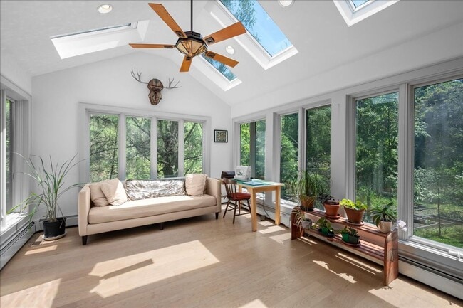 Building Photo - Stunning Updated Home with Private Pond Views in Chappaqua