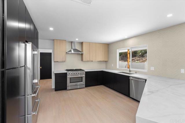 Building Photo - 16220 Del Norte