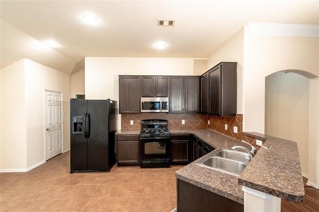 Building Photo - 9960 Yearling Pl