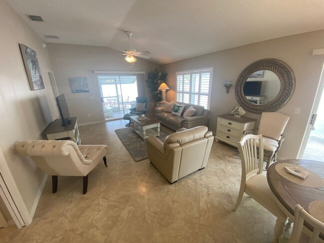 Building Photo - 1648 Belle Grove Dr