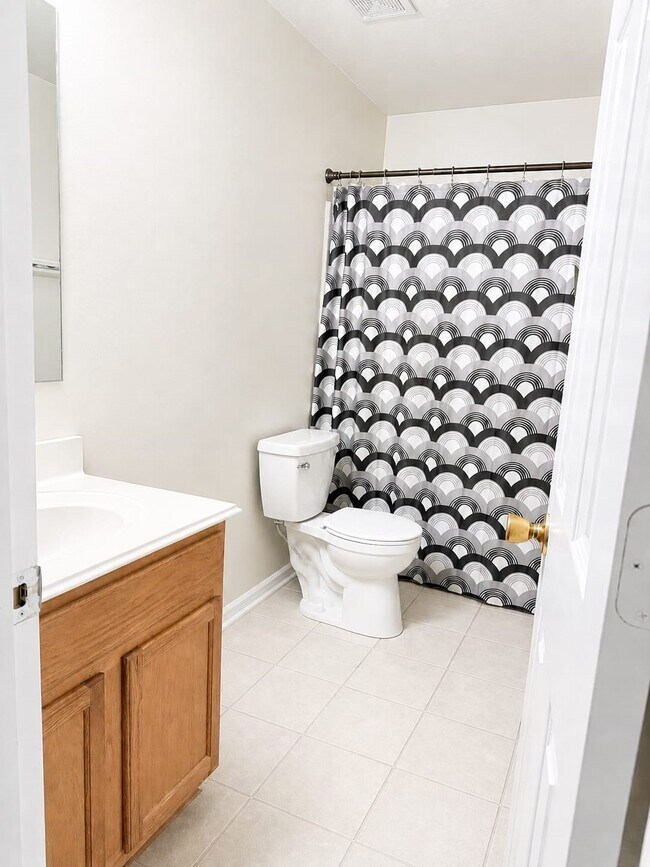 Building Photo - 1011 Backland Ct